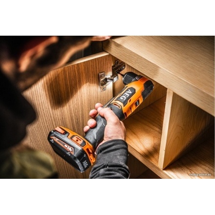 Угловая дрель AEG Powertools BS18SRABL-0 4935480055 (без АКБ) Угловая дрель AEG Powertools BS18SRABL-0 4935480055 (без АКБ)