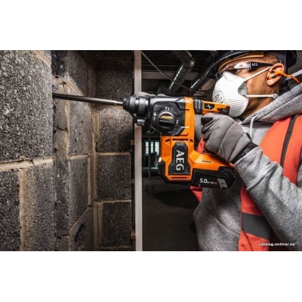 Перфоратор AEG Powertools BBH18BL2-502C 4935492343 (с 2-мя АКБ, кейс) Перфоратор AEG Powertools BBH18BL2-502C 4935492343 (с 2-мя АКБ, кейс)