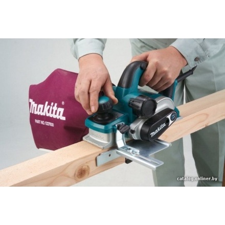 Рубанок Makita KP0810C Рубанок Makita KP0810C