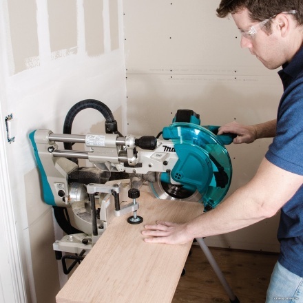 Торцовочная пила Makita LS1019L Торцовочная пила Makita LS1019L