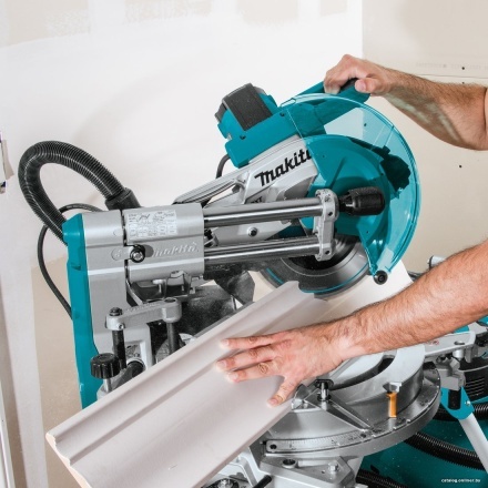 Торцовочная пила Makita LS1019L Торцовочная пила Makita LS1019L