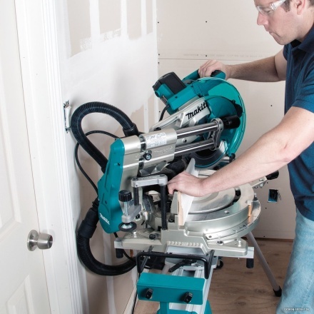 Торцовочная пила Makita LS1019L Торцовочная пила Makita LS1019L