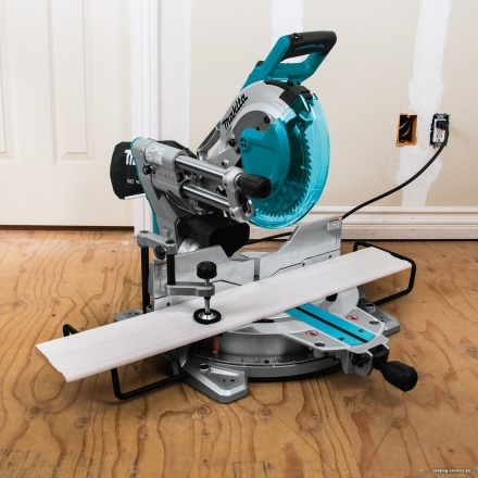 Торцовочная пила Makita LS1019L Торцовочная пила Makita LS1019L