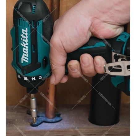 Винтоверт аккумуляторный Makita DF033DZ Винтоверт аккумуляторный Makita DF033DZ