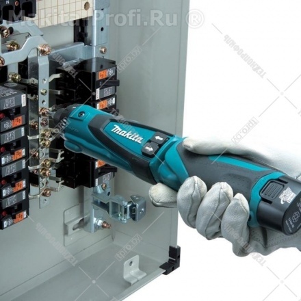 Шуруповерт аккумуляторный Makita DF012DSE Шуруповерт аккумуляторный Makita DF012DSE