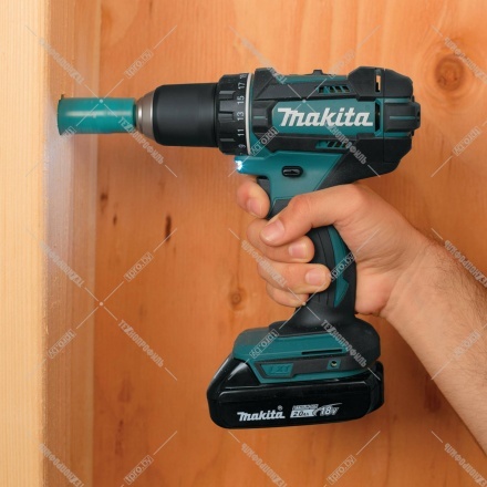 Дрель-шуруповерт аккумуляторная Makita DDF482Z Дрель-шуруповерт аккумуляторная Makita DDF482Z