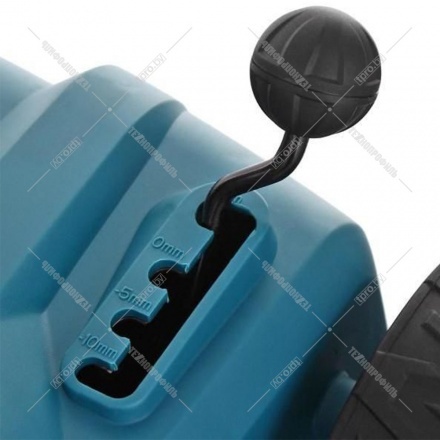 Аэратор-скарификатор электрический MAKITA UV3600 Аэратор-скарификатор электрический MAKITA UV3600