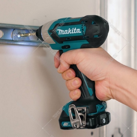 Винтоверт аккумуляторный Makita TD110DWAE Винтоверт аккумуляторный Makita TD110DWAE