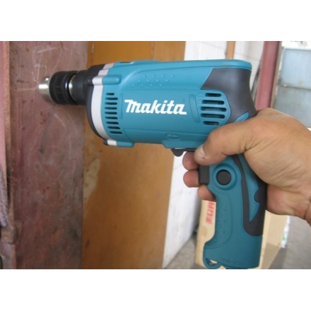 Дрель ударная MAKITA HP1630 Дрель ударная MAKITA HP1630