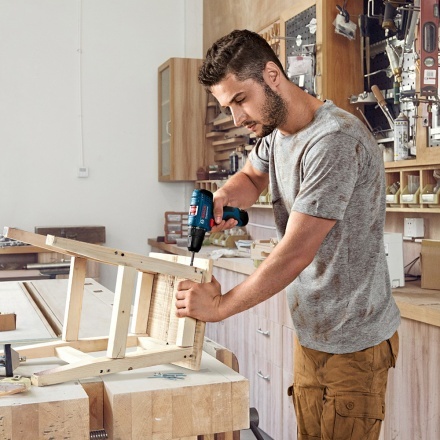 Дрель-шуруповерт аккумуляторная Bosch GSR 120-LI Professional (06019G8000) Дрель-шуруповерт аккумуляторная Bosch GSR 120-LI Professional (06019G8000)