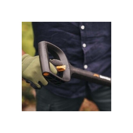 Лопата штыковая FISKARS Xact телескопическая закругленная (1066732) Лопата штыковая FISKARS Xact телескопическая закругленная (1066732)