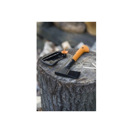 Топор универсальный 0,7 кг FISKARS X7 (1020183) Топор универсальный 0,7 кг FISKARS X7 (1020183)