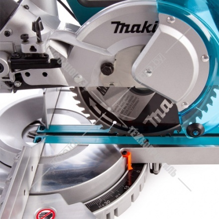 Торцовочная пила Makita LS0815FLN Торцовочная пила Makita LS0815FLN