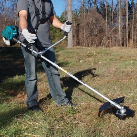 Мотокоса бензиновая MAKITA EM 2650 UH (EM2650UH) Мотокоса бензиновая MAKITA EM 2650 UH (EM2650UH)