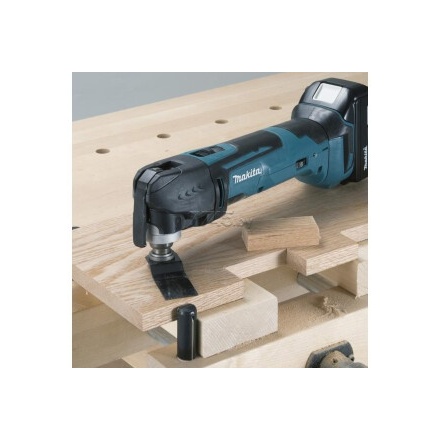 Многофункциональный инструмент (реноватор) аккумуляторный MAKITA DTM 51 Z (DTM51Z) Многофункциональный инструмент (реноватор) аккумуляторный MAKITA DTM 51 Z (DTM51Z)