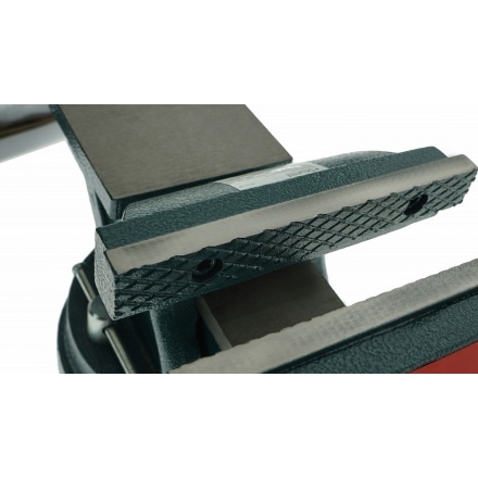 Тиски слесарные 150 мм поворотные, усиленные Sturm 1075-01-150 Тиски слесарные 150 мм поворотные, усиленные Sturm 1075-01-150