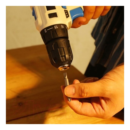 Аккумуляторная дрель-шуруповерт Deko GCD12DU3 Set 1 / 063-4170 Аккумуляторная дрель-шуруповерт Deko GCD12DU3 Set 1 / 063-4170