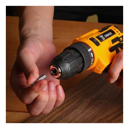 Аккумуляторная дрель-шуруповерт Deko Banger SET 93 / 063-4168 Аккумуляторная дрель-шуруповерт Deko Banger SET 93 / 063-4168