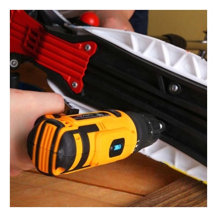 Аккумуляторная дрель-шуруповерт Deko Banger SET 93 / 063-4168 Аккумуляторная дрель-шуруповерт Deko Banger SET 93 / 063-4168