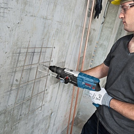 Перфоратор Bosch GBH 2-28 F L-Case Перфоратор Bosch GBH 2-28 F L-Case