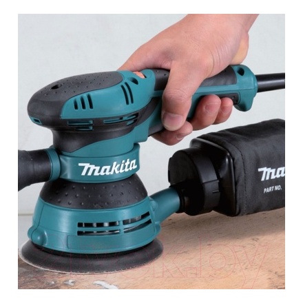 Профессиональная эксцентриковая шлифмашина Makita BO5041K Профессиональная эксцентриковая шлифмашина Makita BO5041K