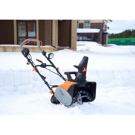 Снегоуборщик электрический DAEWOO DAST 2600E Снегоуборщик электрический DAEWOO DAST 2600E