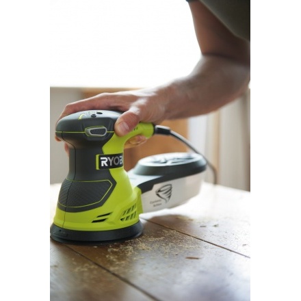 Эксцентриковая шлифмашина RYOBI ROS300 Эксцентриковая шлифмашина RYOBI ROS300