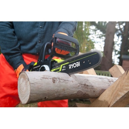 Пила цепная RYOBI OCS1830 (без батареи) Пила цепная RYOBI OCS1830 (без батареи)