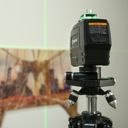 Уровень лазерный самовыравнивающийся DEKO DKLL12PG1 (зеленый луч) Уровень лазерный самовыравнивающийся DEKO DKLL12PG1 (зеленый луч)