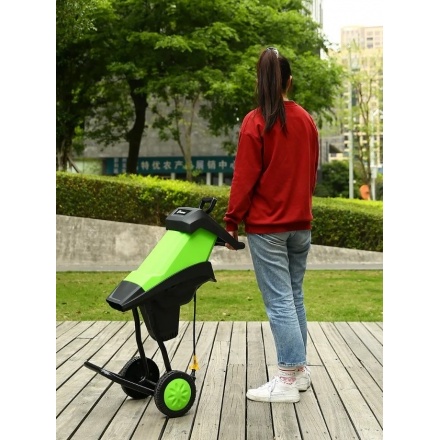 Измельчитель садовых отходов сетевой DEKO DKSH2800 Измельчитель садовых отходов сетевой DEKO DKSH2800