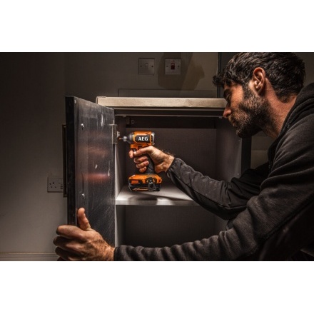 Винтоверт импульсный аккумуляторный AEG BSS18SBL2-0 (без батареи) Винтоверт импульсный аккумуляторный AEG BSS18SBL2-0 (без батареи)