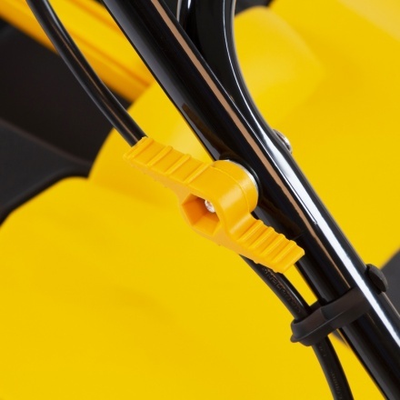 Скарификатор-аэратор электрический SAE-1500, 1500 Вт, -11/+5 см, 32 cм Denzel Скарификатор-аэратор электрический SAE-1500, 1500 Вт, -11/+5 см, 32 cм Denzel