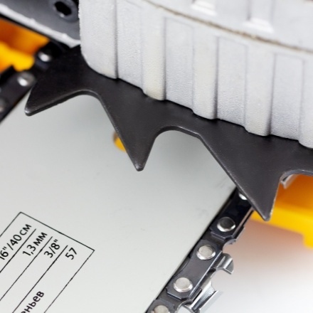 Пила цепная бензиновая Denzel DGS-5218 Пила цепная бензиновая Denzel DGS-5218