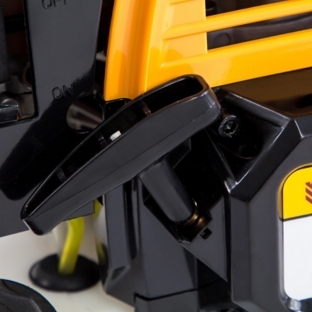 Триммер бензиновый DR-43S, 43 см3, разъемная штанга, состоит из 2 частей Denzel Триммер бензиновый DR-43S, 43 см3, разъемная штанга, состоит из 2 частей Denzel