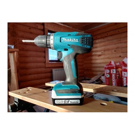 Дрель-шуруповерт аккумуляторная Makita DF347DWE Дрель-шуруповерт аккумуляторная Makita DF347DWE