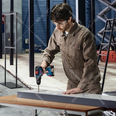 Дрель-шуруповерт аккумуляторная BOSCH GSR 18V-50 Professional (06019H5000) Дрель-шуруповерт аккумуляторная BOSCH GSR 18V-50 Professional (06019H5000)