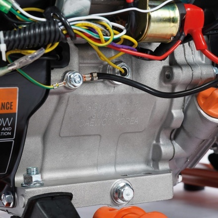 Генератор бензиновый DAEWOO GDA 6500E Генератор бензиновый DAEWOO GDA 6500E