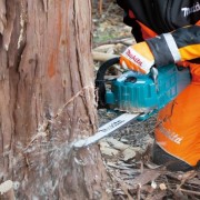 Аккумуляторная цепная пила Makita UC015GZ01 Аккумуляторная цепная пила Makita UC015GZ01