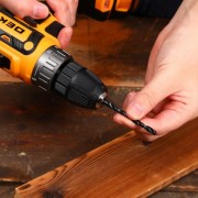 Аккумуляторная дрель-шуруповерт Deko DKCD20V