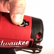 Аккумуляторный гайковерт Milwaukee M12 BIW38-0 4933441985