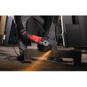 Угловая шлифовальная машина Milwaukee AGVK 24-230 EK