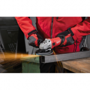 Угловая шлифовальная машина Milwaukee AG 800-125 EK