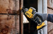 Сабельная пила DeWalt DCS312NT