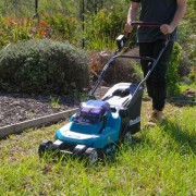 Газонокосилка аккумуляторная Makita DLM382Z