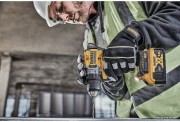 Дрель-шуруповерт DeWalt DCD800NT (без АКБ, кейс)