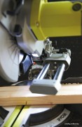 Торцовочная пила Ryobi EMS254L